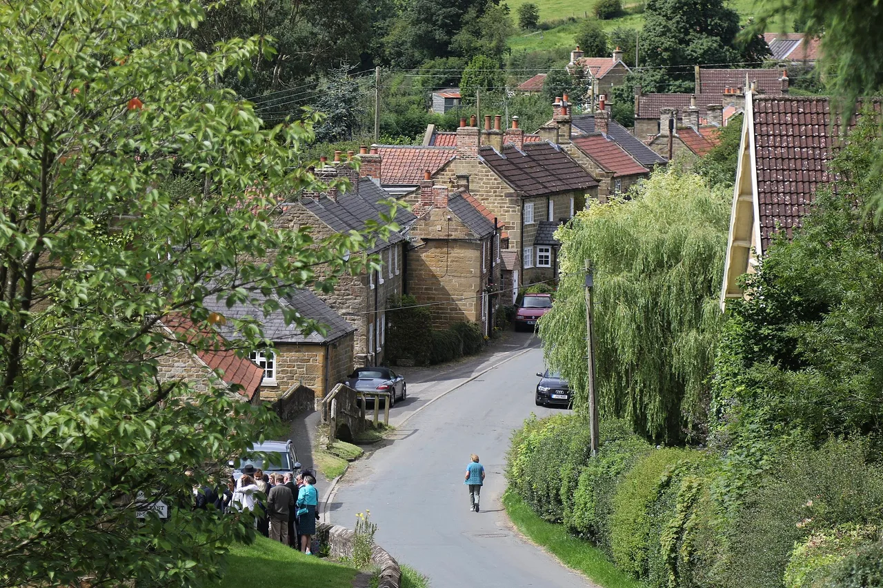 Cottages and green hillsides in Boltby village